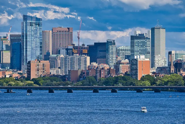 Massachusetts geographic illustration for the best auto mechanic schools in Massachusetts guide
