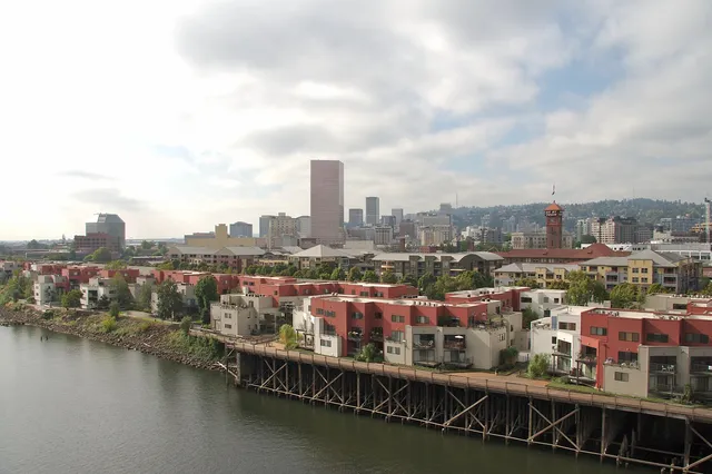 Oregon geographic illustration for the best auto mechanic schools in Oregon guide